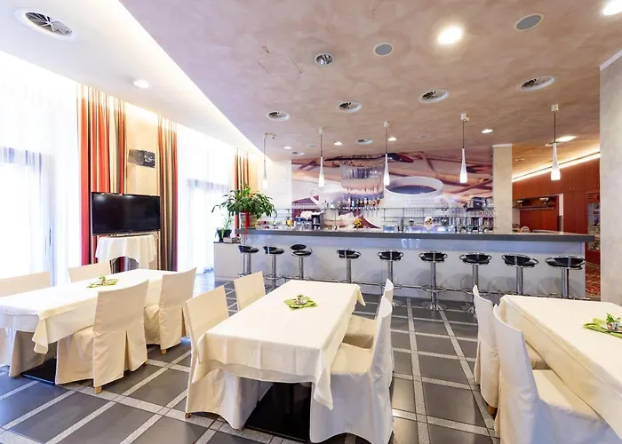 Bokan Exclusiv Готель 4*